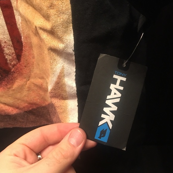 NWT Hawk tee shirt large - Picture 2 of 3